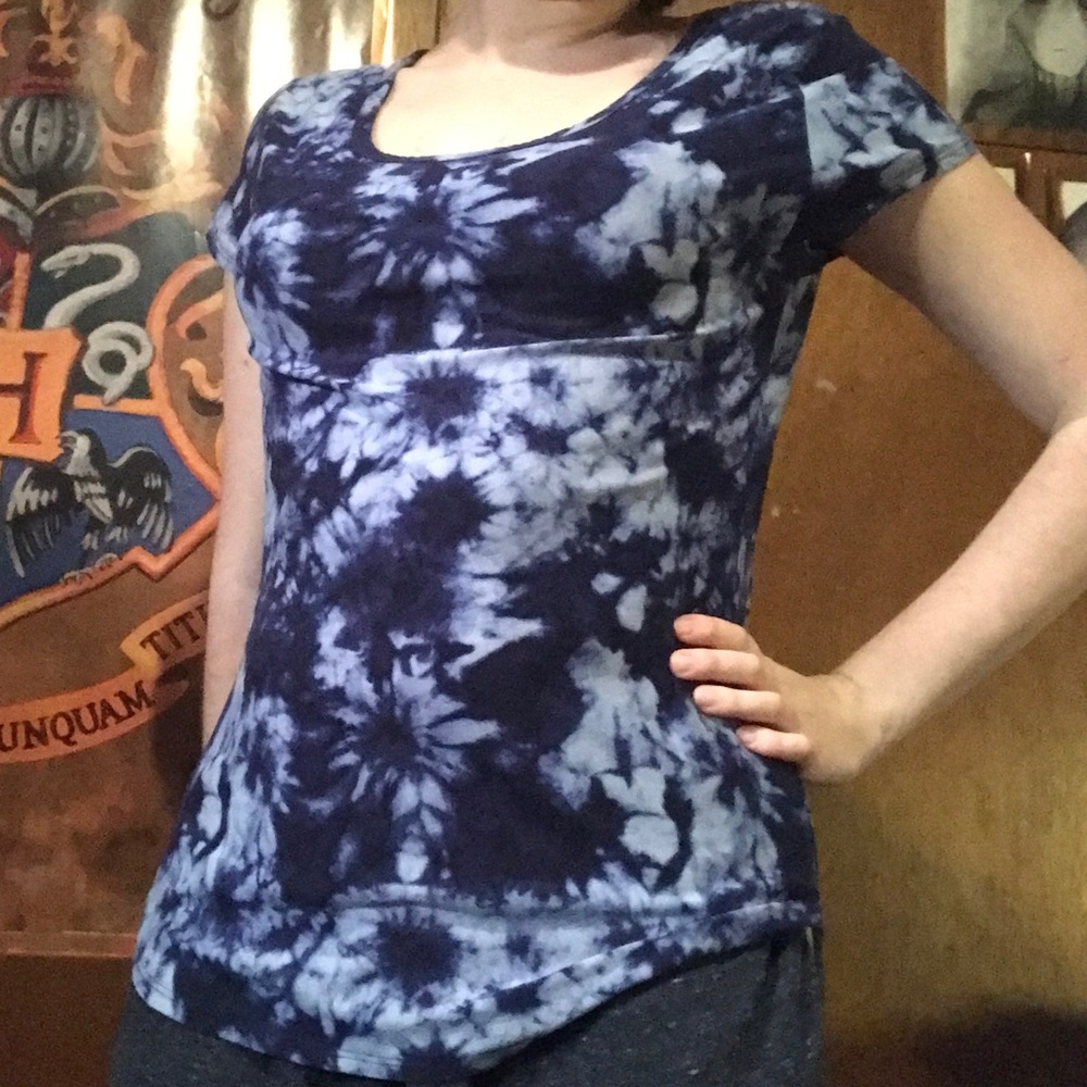No Boundaries Juniors XL Blue Tie-Dye Top